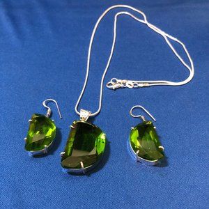 A Very Lovely Handmade Dark Green Peridot Necklace+Earring > b.d stone LEO